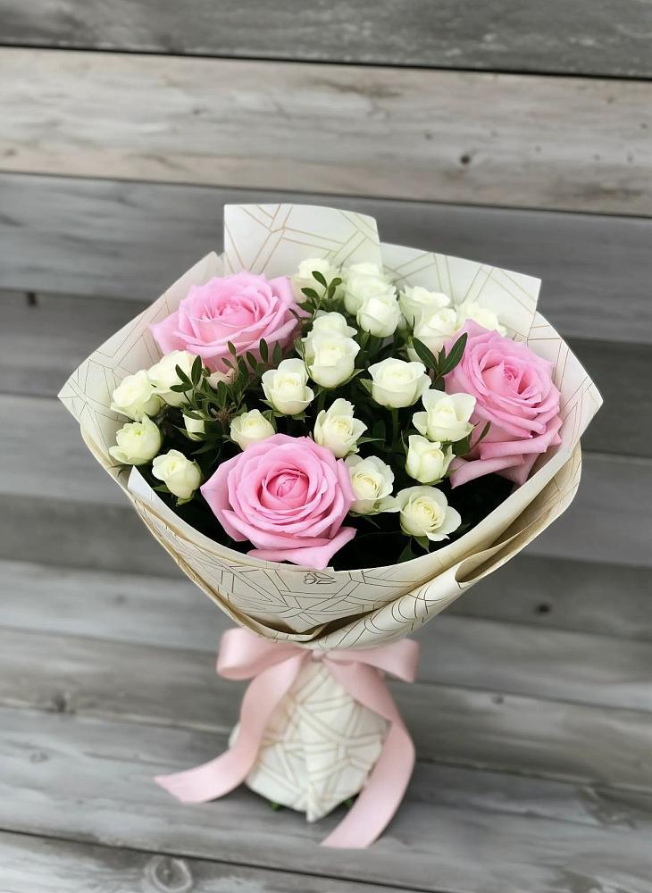 Букет цветов из: Розы в Куйбышеве