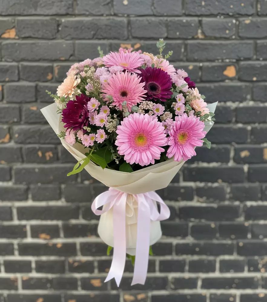 Букет цветов из: Герберы и Хризантемы в Куйбышеве