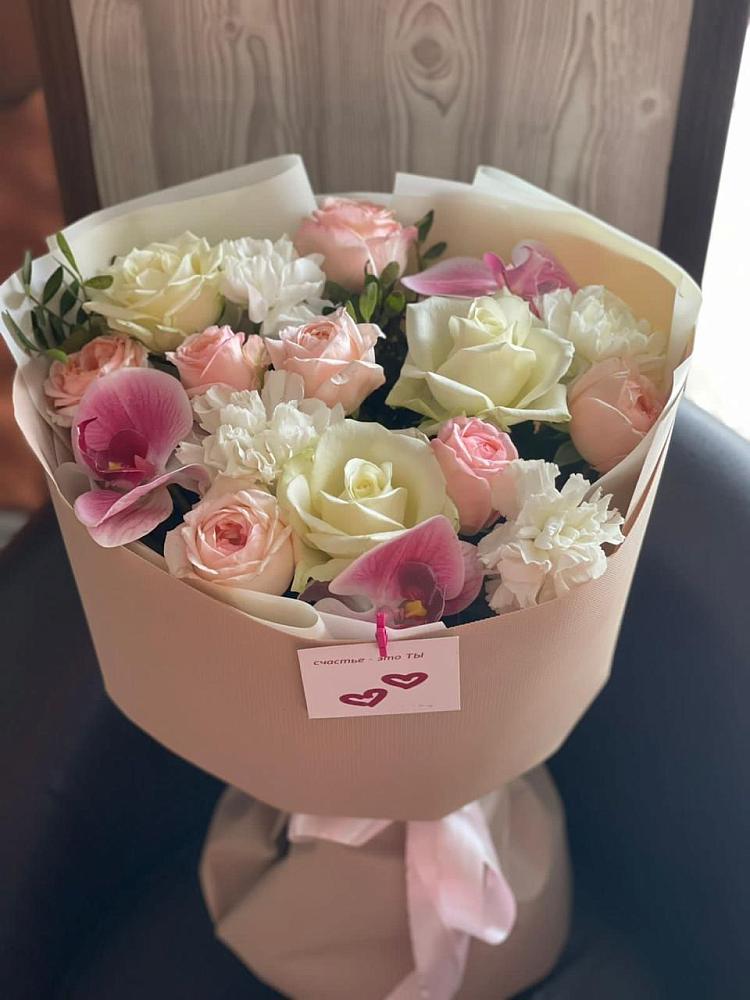 Букет цветов из: Орхидеи, Розы и Гвоздики в Куйбышеве