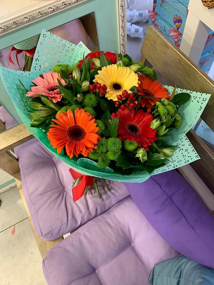 Букет цветов из: Герберы, Хризантемы и Альстромерии в Куйбышеве