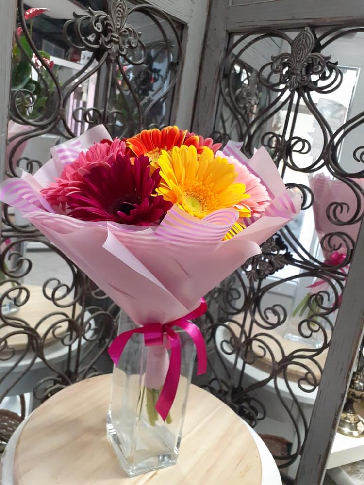 Букет цветов из: Герберы в Куйбышеве