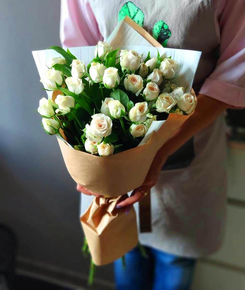 Букет цветов из: Розы в Куйбышеве