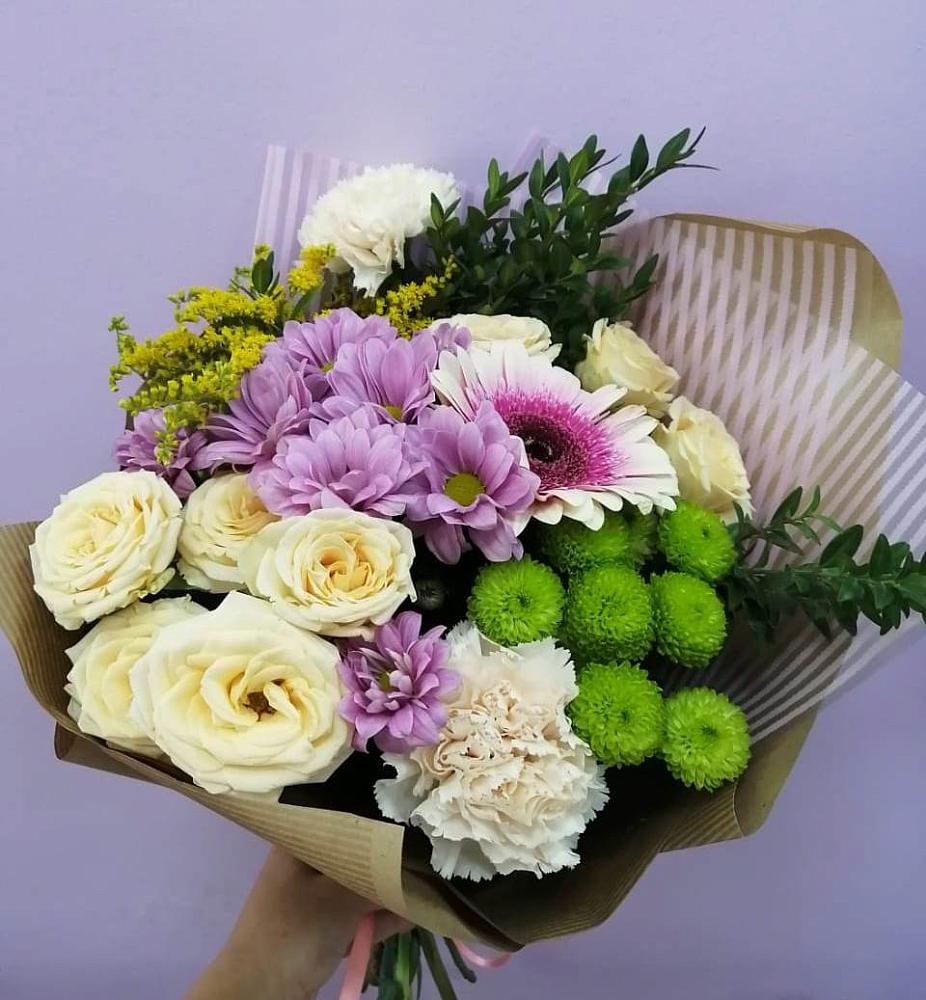 Букет цветов из: Хризантемы, Розы, Гвоздики и Герберы в Куйбышеве