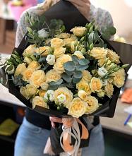 Букет цветов из:  Розы и Лизиантусы в Куйбышеве
