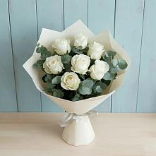 Букет Белые розы в Эвкалипте в Куйбышеве