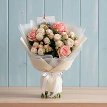 Букет цветов из:  Розы в Куйбышеве