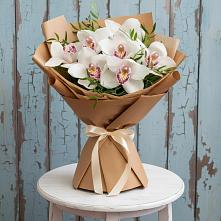 Букет цветов из:  Орхидеи и Розы в Куйбышеве