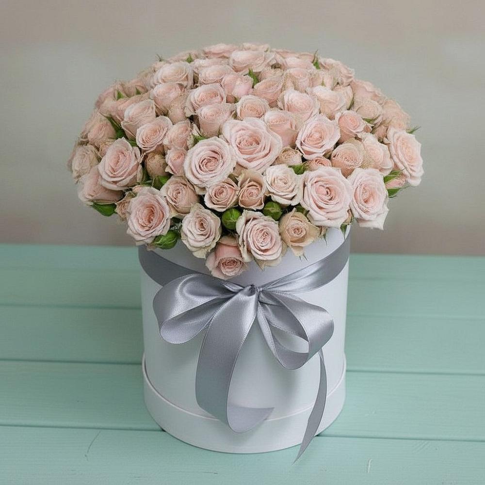 Цветочная композиция из Розы в шляпной коробке в Куйбышеве