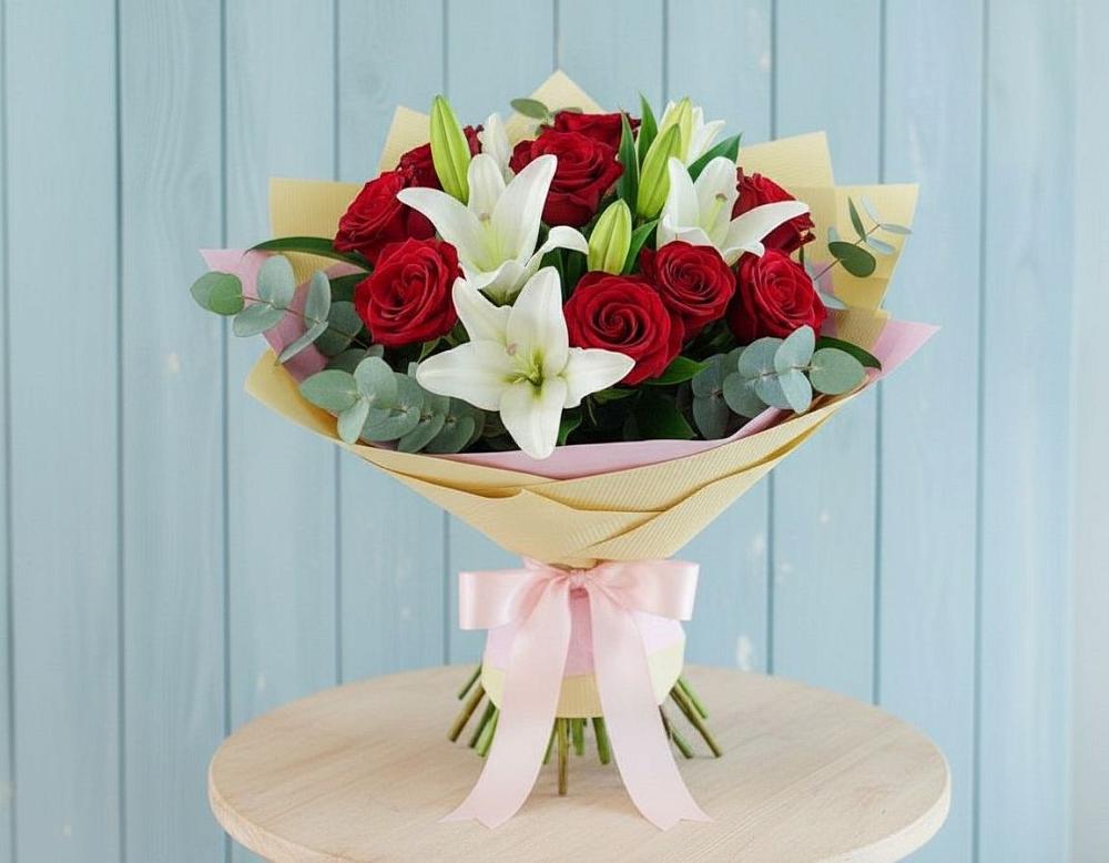 Букет цветов из: Лилии и Розы в Куйбышеве
